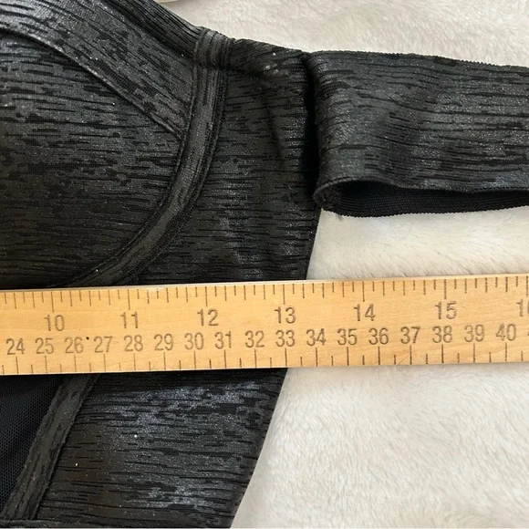 Miss Circle Elegant Black Off-Shoulder Corset Dress - Picture 5 of 16